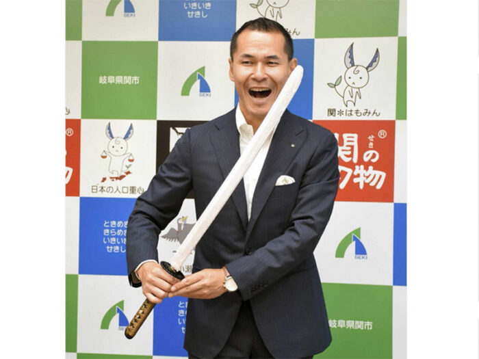 岐阜県関市の市長